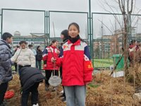 植此青绿，用劳动和春天say hi！——曲中附中开展植树节活动